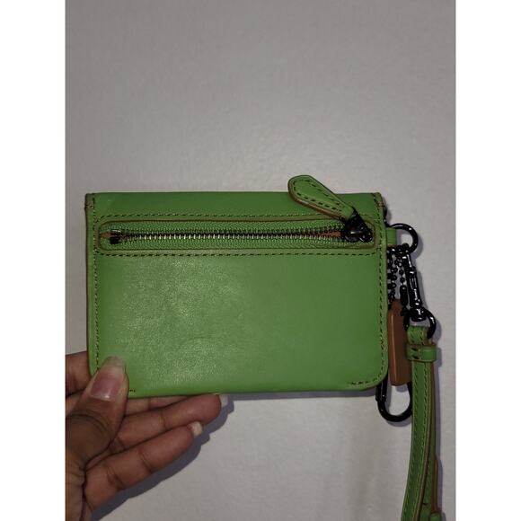 Coach Clutch Glovetanned Leather - Pistacchio - Picture 3 of 6
